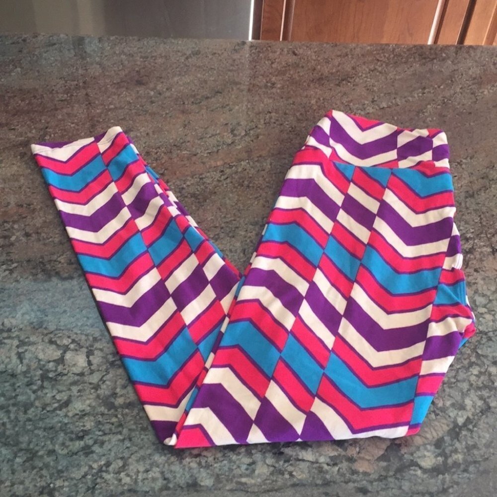 OS NWOT LuLaRoe Leggings BB42 1069